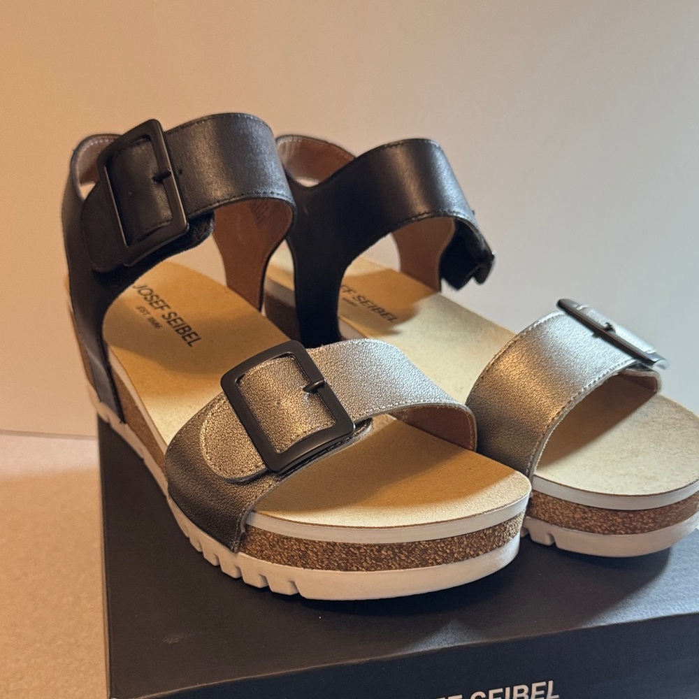 Josef Seibel Women's Black and Metallic Sandals